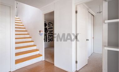 Casa Ciudad de los valles 234 mts útiles 4D +4B