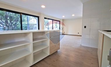 Casa 100% remodelada | comercial | Frente a plaza