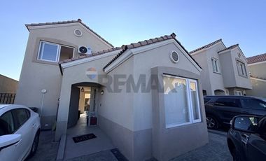 Excelente Casa en Condominio 3D+3B - San Bernardo