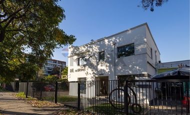Casona corporativa en Providencia