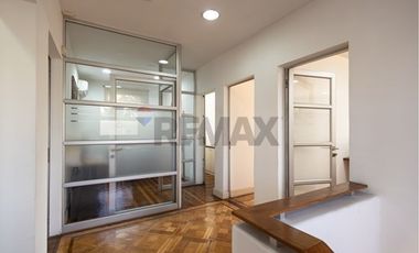 Casona corporativa en Providencia