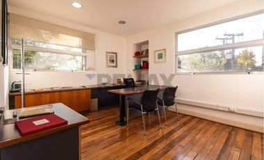 Casona corporativa en Providencia