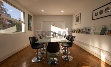 Casona corporativa en Providencia