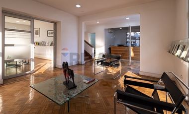 Casona corporativa en Providencia