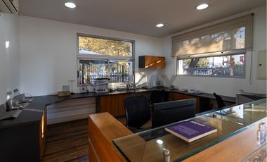 Casona corporativa en Providencia