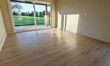 CASA NUEVA DE 3-4 DORMITORIOS, CONDOMINIO STA ROSA, BRAUNAU