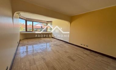ARRIENDO CASA 4 DORM (2 SUITE) + ESCR + SERVICIO PIEDRA ROJA