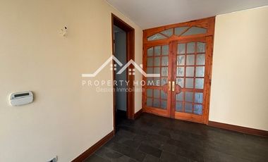 ARRIENDO CASA 4 DORM (2 SUITE) + ESCR + SERVICIO PIEDRA ROJA