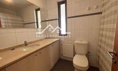 ARRIENDO CASA 4 DORM (2 SUITE) + ESCR + SERVICIO PIEDRA ROJA