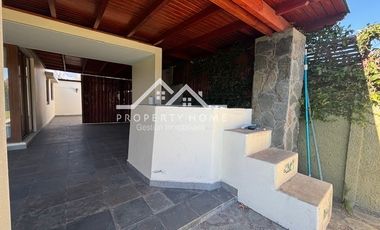 ARRIENDO CASA 4 DORM (2 SUITE) + ESCR + SERVICIO PIEDRA ROJA