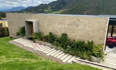 ARRIENDO ESPECTACULAR CASA GALARDONADA EN CASA DE CAMPO, LA CALERA