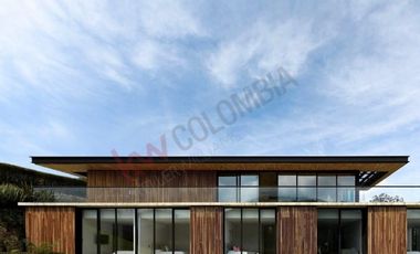 ARRIENDO ESPECTACULAR CASA GALARDONADA EN CASA DE CAMPO, LA CALERA