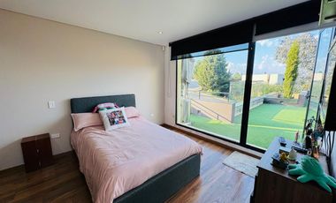 Alquiler de Casa Amoblada en La Calera – Casa de Campo