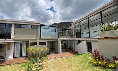 Renta Espectacular Casa En Club House - La Calera