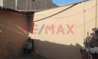 Casa De 3 Pisos En Venta En Sjl – Ideal Para Vivienda + Negocio