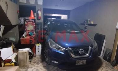 Casa De 3 Pisos En Venta En Sjl – Ideal Para Vivienda + Negocio