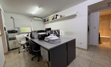 Oficina en Banfield Oeste con cochera