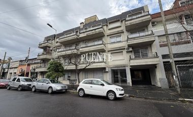Oficina en Banfield Oeste con cochera