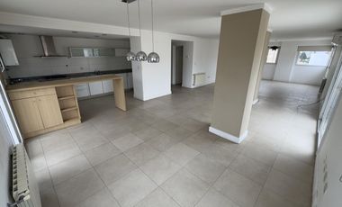 Departamento en Área Centro Este