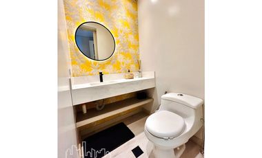 Apartamento totalmente remodelado frente a la bahía