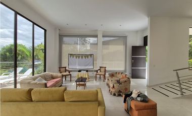 VENTA Exclusiva Casa Campestre con Piscina y Terraza VIP