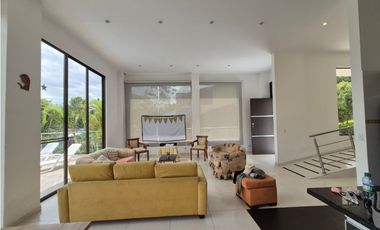 VENTA Exclusiva Casa Campestre con Piscina y Terraza VIP