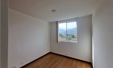Arrienda  apartamento en la Estrella/ Sector Suramerica