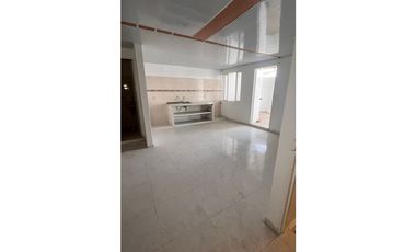 APARTAMENTO TERCER PISO BARRIO PETRU PALMIRA VALLE