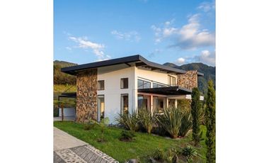 Casa en Arriendo en Envigado