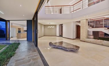 Casa en Arriendo en Loma del Escobero