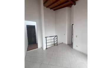 SE ARRIENDA HERMOSO APTO DUPLEX EN ANTONIA SANTOS .