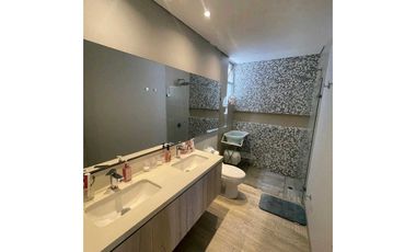 SE VENDE HERMOSO APARTAMENTO EN RIOMAR BARRANQUILLA