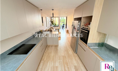 Casa en venta en unidad cerrada con portería 24 horas