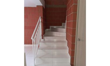 CASA EN ALQUILER EN EXCELENTE SECTOR DE CAÑA REAL EN PALMIRA