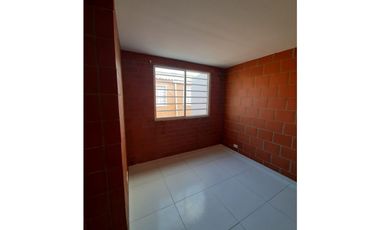 CASA EN ALQUILER EN EXCELENTE SECTOR DE CAÑA REAL EN PALMIRA