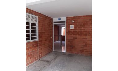 CASA EN ALQUILER EN EXCELENTE SECTOR DE CAÑA REAL EN PALMIRA