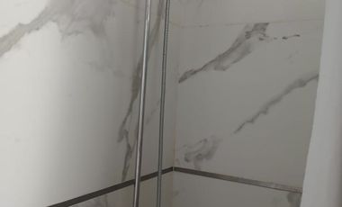 Casa en lote de 600m2 todos los servicios.