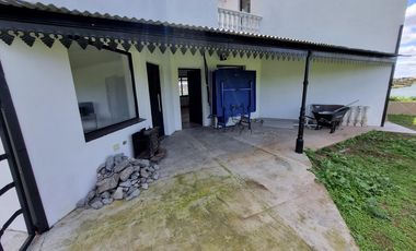 ALQUILER CASA  A LAGUNA EN SAN SEBASTIAN, AREA 9, LOTE AL 100