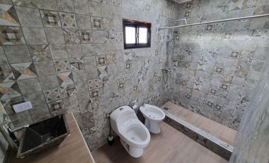 ALQUILER CASA  A LAGUNA EN SAN SEBASTIAN, AREA 9, LOTE AL 100