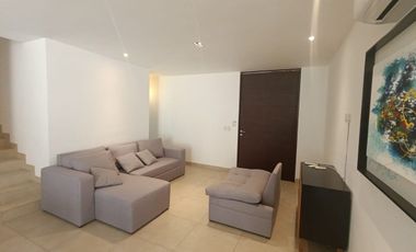 Townhouse en Renta: Zen Home Montebello (A pie de calle)