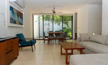 Townhouse en Renta: Zen Home Montebello (A pie de calle)