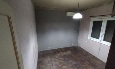 CHALET A RECICLAR A 200 MTS DE LA ESTACION