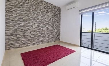 Casa en Venta en Valle del Mar, Puerto Vallarta 4 Recamaras con Rooftop y Jacuzzi Privado