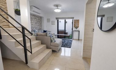 Casa en Venta en Valle del Mar, Puerto Vallarta 4 Recamaras con Rooftop y Jacuzzi Privado