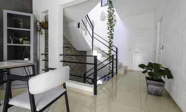 Casa en Venta en Valle del Mar, Puerto Vallarta 4 Recamaras con Rooftop y Jacuzzi Privado