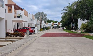 CASA EN RENTA DE 3 REC. SIN MUEBLES CON AMENIDADES EN LA JOYA PLAYA DEL CARMEN