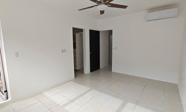 CASA EN RENTA DE 3 REC. SIN MUEBLES CON AMENIDADES EN LA JOYA PLAYA DEL CARMEN