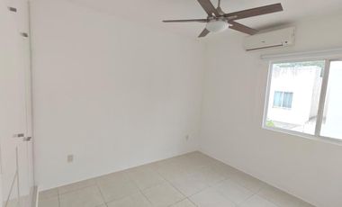 CASA EN RENTA DE 3 REC. SIN MUEBLES CON AMENIDADES EN LA JOYA PLAYA DEL CARMEN