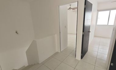 CASA EN RENTA DE 3 REC. SIN MUEBLES CON AMENIDADES EN LA JOYA PLAYA DEL CARMEN
