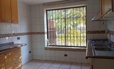ARRIENDO AMPLIA CASA DE 3D+2B EN SAN BERNARDO